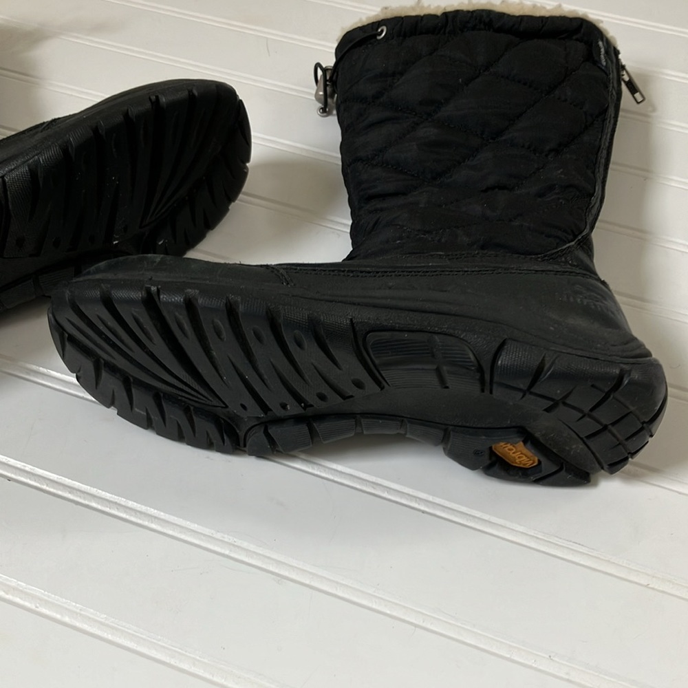 Ugg Australia Women's Quilted Snowpeak Mid Calf Winter Waterproof Boots - Picture 9 of 15